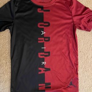Air Jordan boys XL shirt